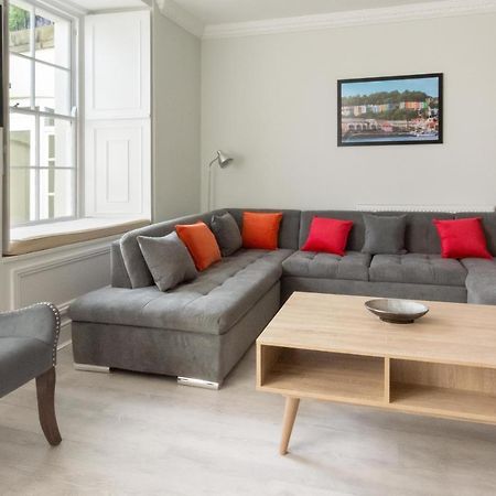 Free Parking! Very Large 2 Bedroom Clifton Flat Бристол Екстериор снимка
