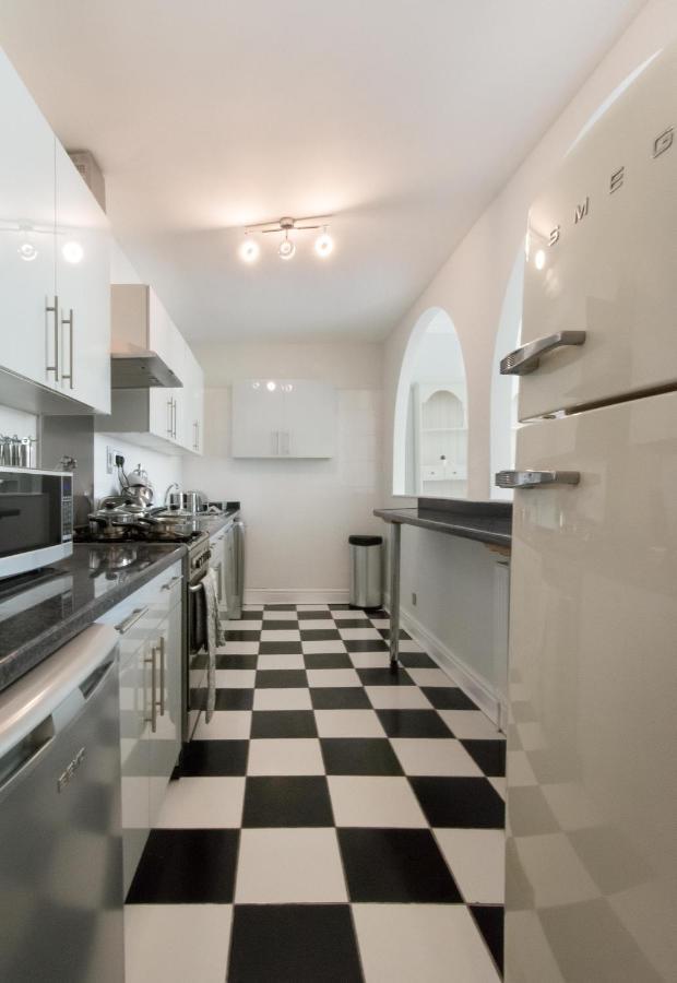 Free Parking! Very Large 2 Bedroom Clifton Flat Бристол Екстериор снимка