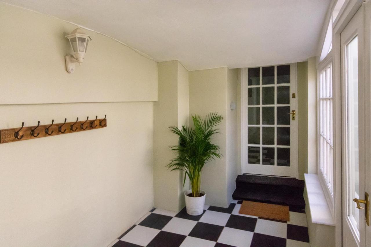 Free Parking! Very Large 2 Bedroom Clifton Flat Бристол Екстериор снимка