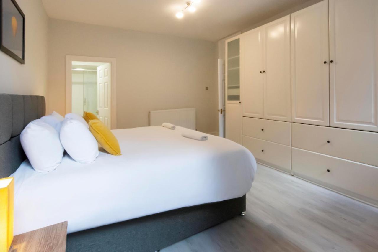 Free Parking! Very Large 2 Bedroom Clifton Flat Бристол Екстериор снимка